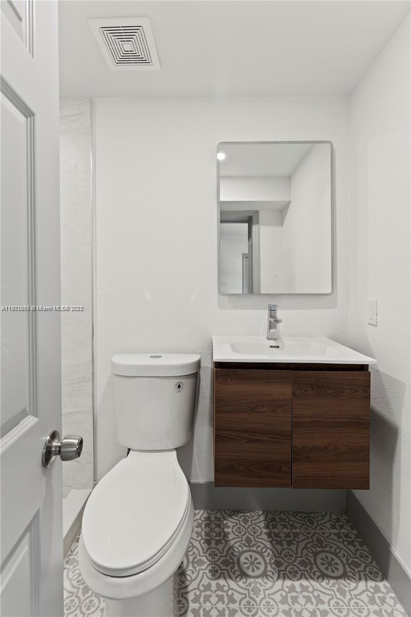 PINE WOOD PK - Residential Income