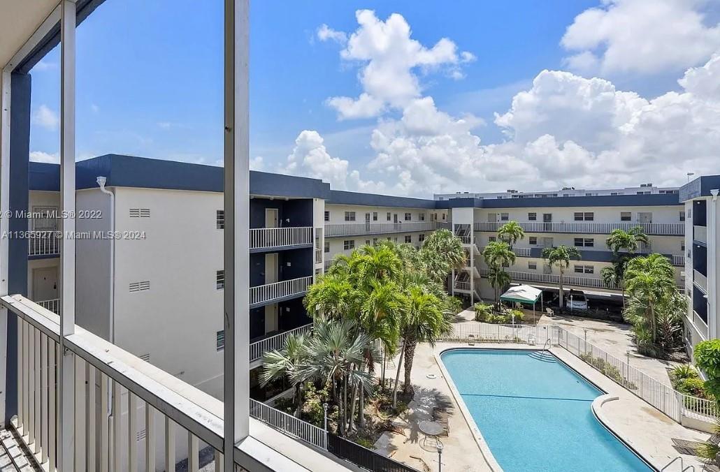 NEW LAND GARDENS CONDO - Residential