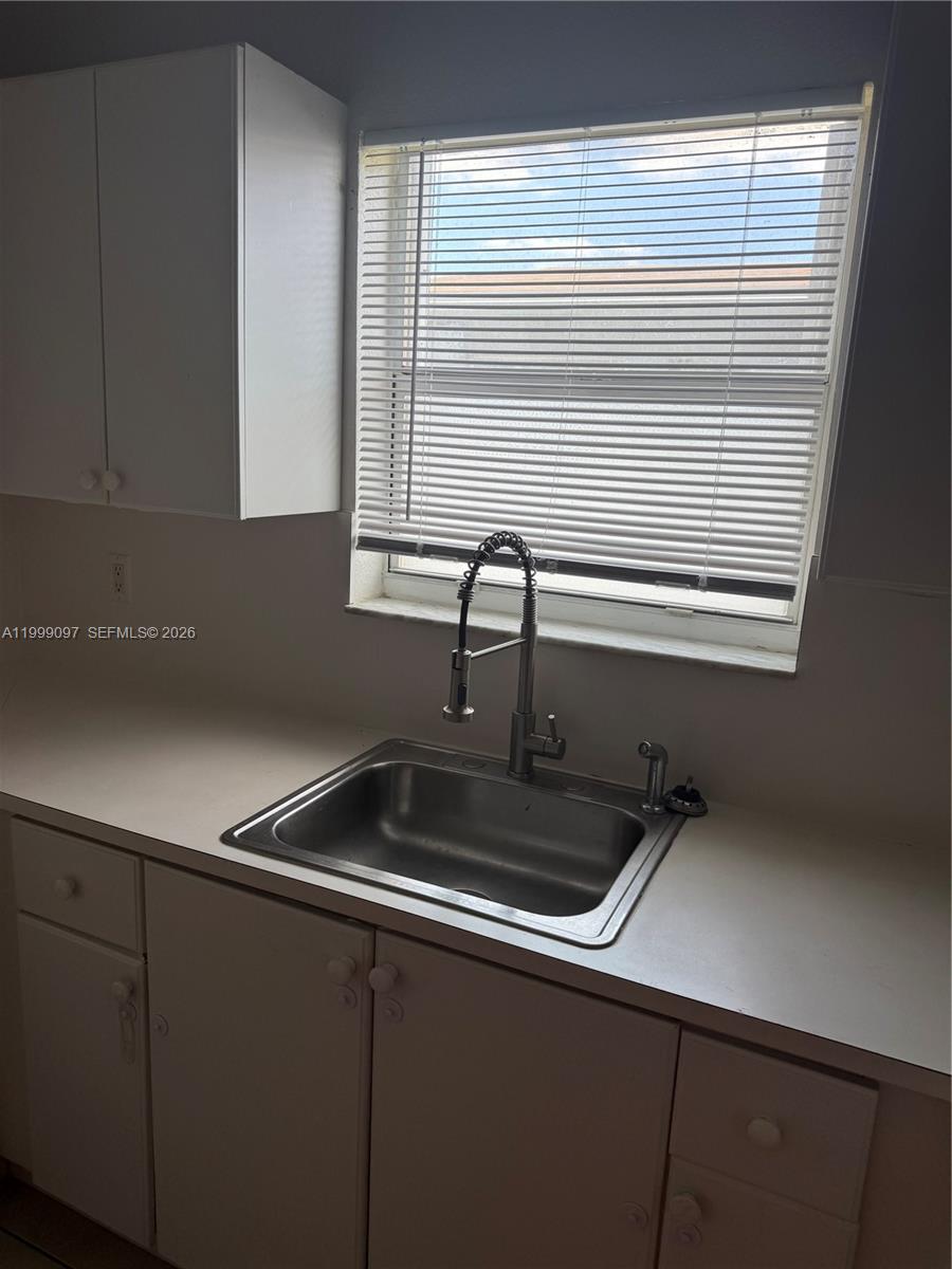 HIALEAH 17TH ADDN REV & A - Residential Lease