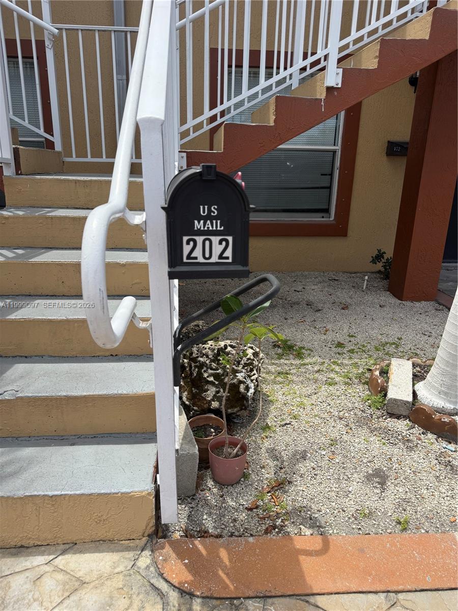 HIALEAH 17TH ADDN REV & A - Residential Lease