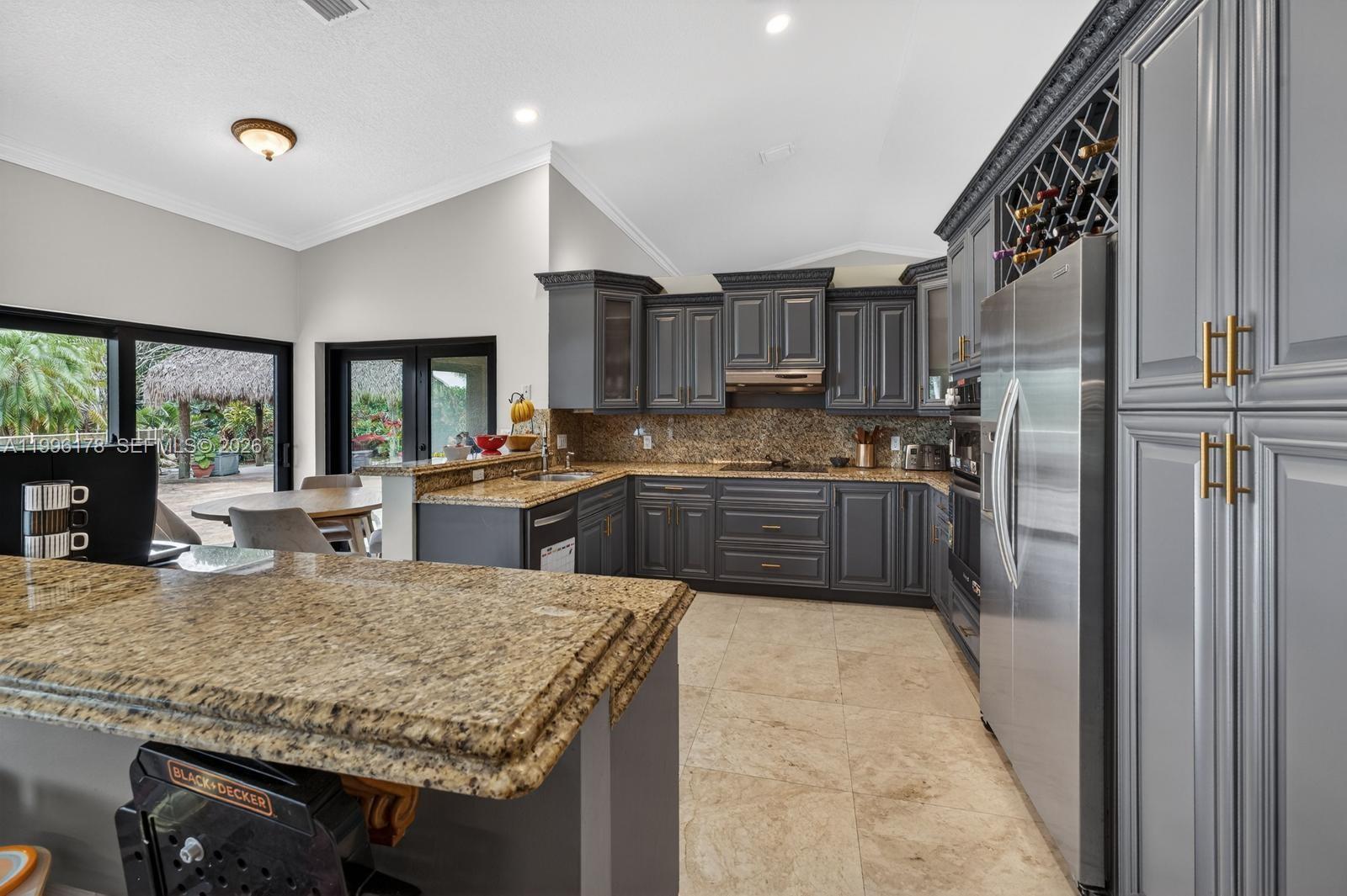 MYSTIQUE - Residential