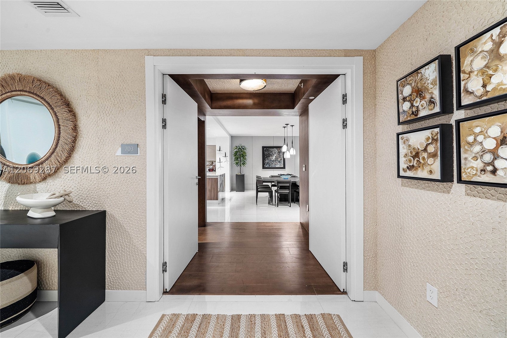 435 Bayshore Dr 703