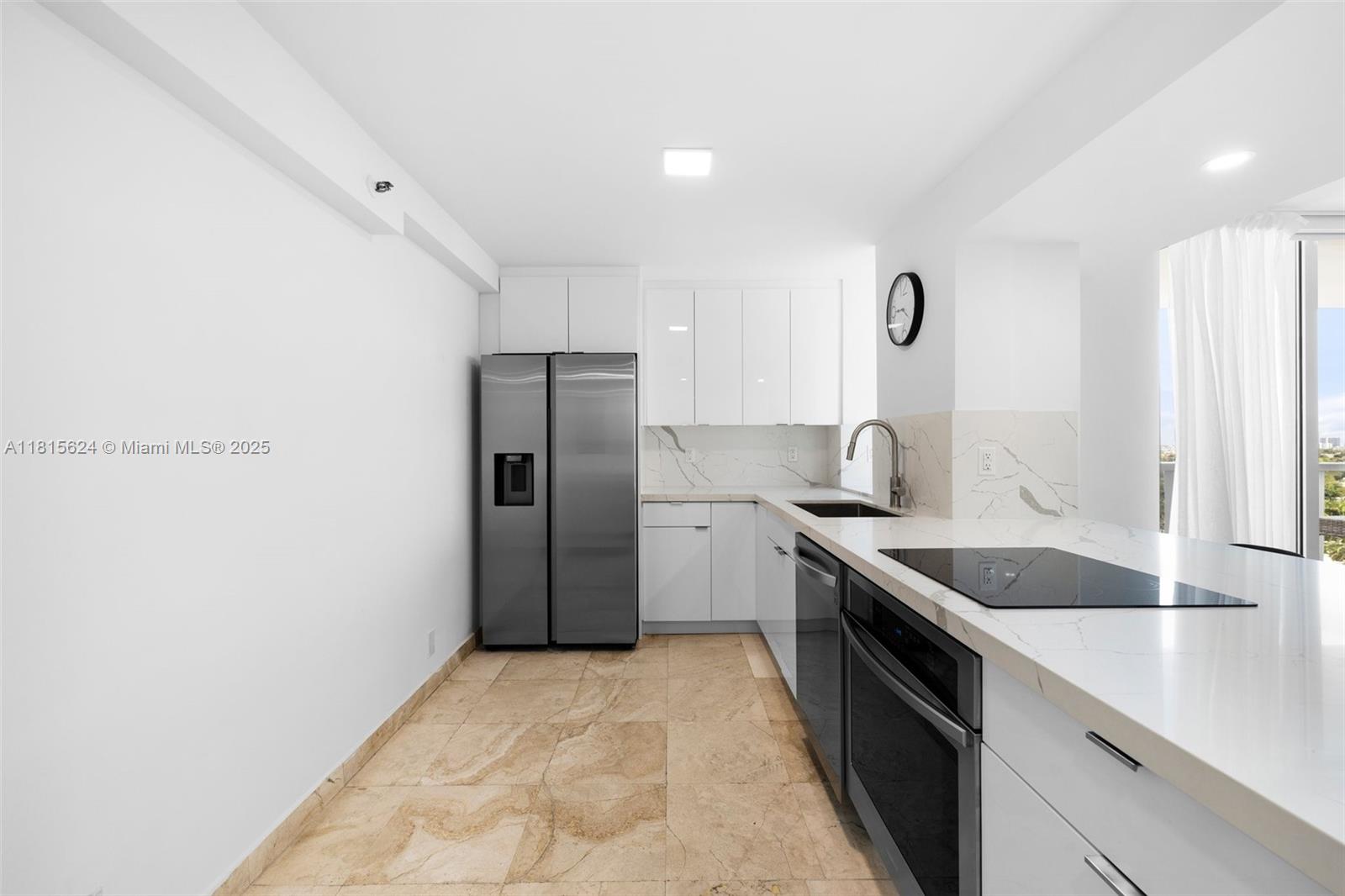 THE RIVIERA CONDO - Residential Lease