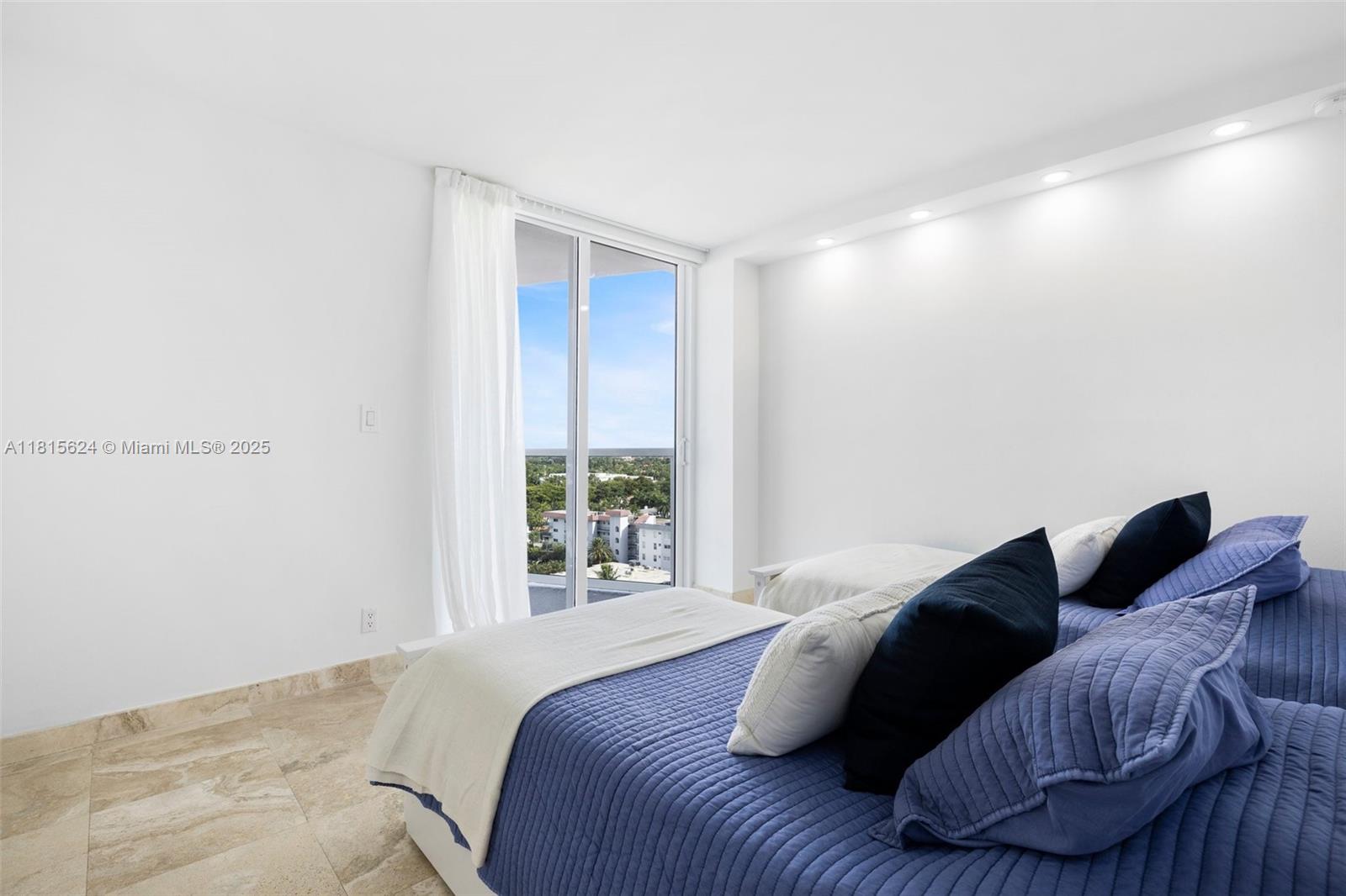 THE RIVIERA CONDO - Residential Lease