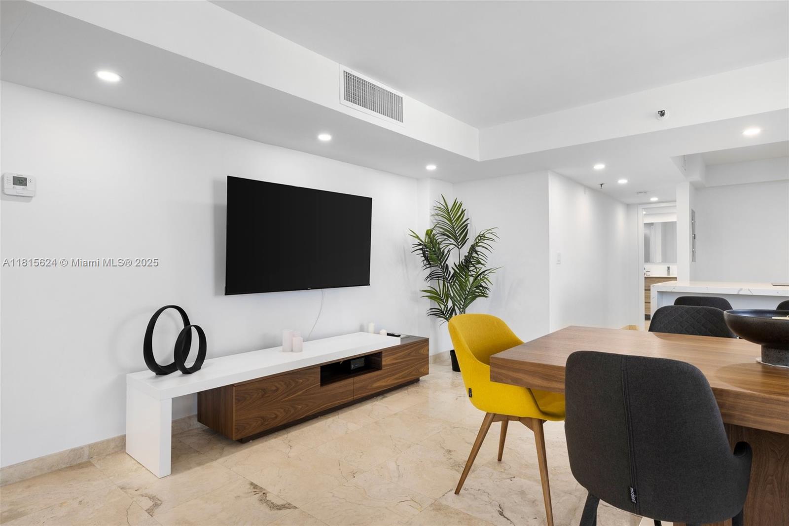 THE RIVIERA CONDO - Residential Lease