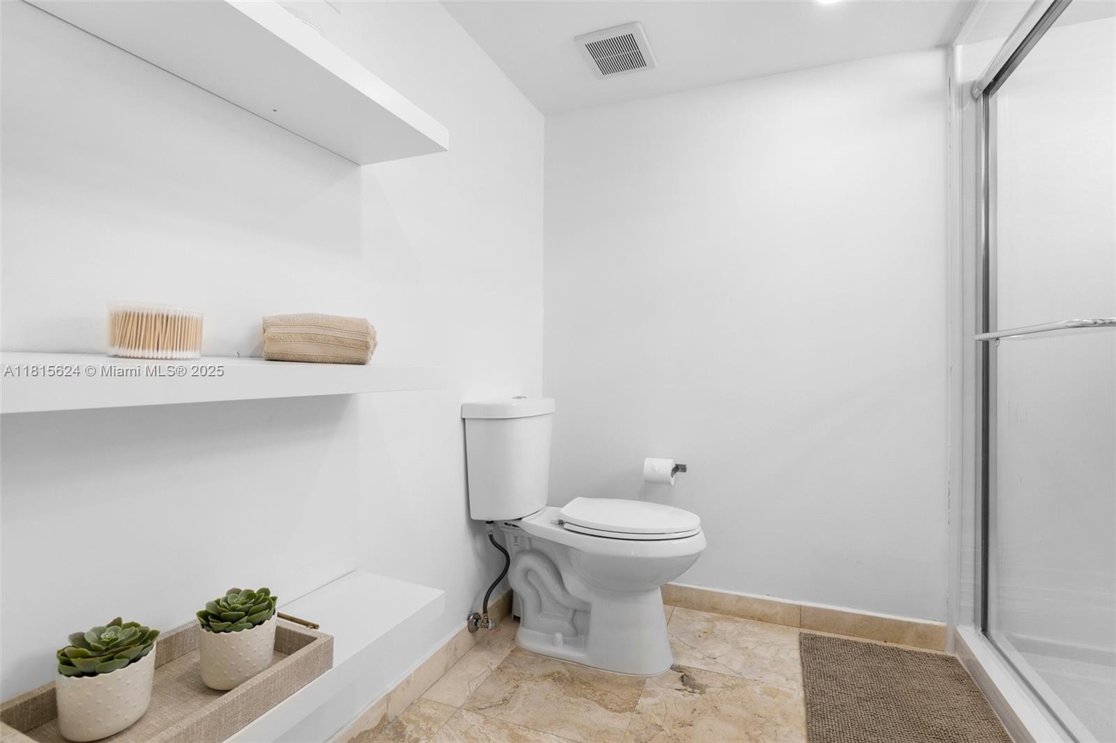 THE RIVIERA CONDO - Residential Lease