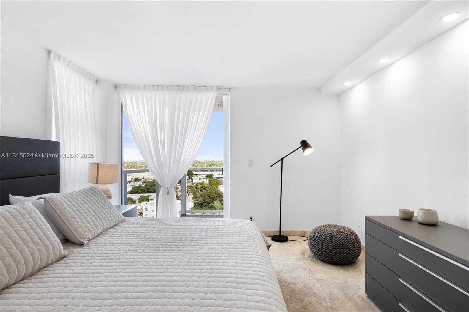 THE RIVIERA CONDO - Residential Lease