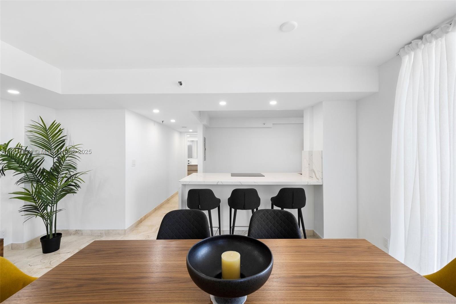 THE RIVIERA CONDO - Residential Lease