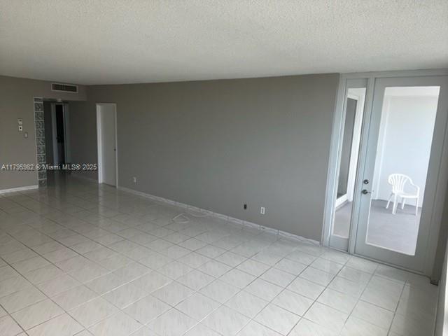5401 Collins Ave 611