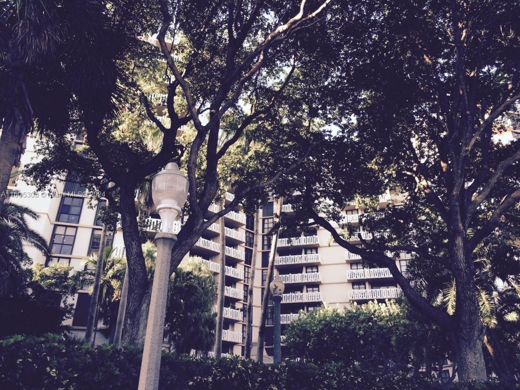 1121 Crandon Bl Blvd E1104, Key Biscayne, Miami-Dade County, Florida - 2 Bedrooms  
2 Bathrooms - 