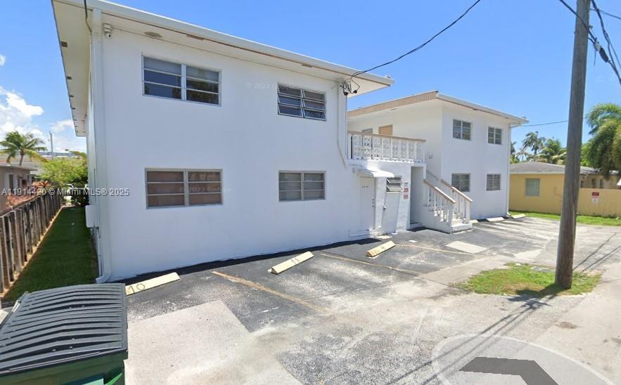 HOLLYWOOD HOMESITES REV P - Residential Lease