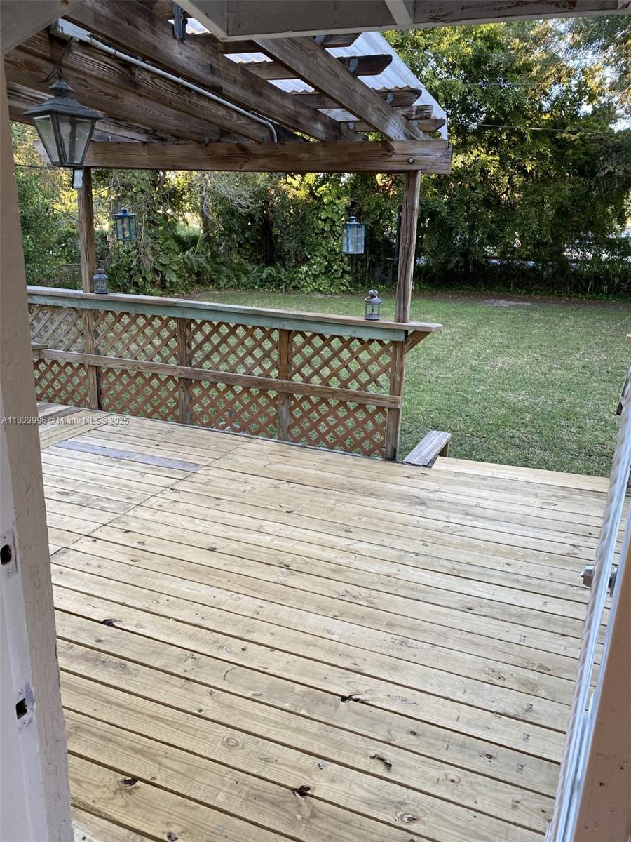1ST ADDN BISCAYNE LAWN - Residential Lease