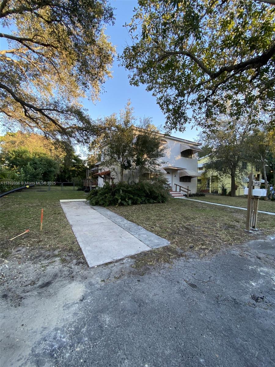 11701 NE 11th Pl 1