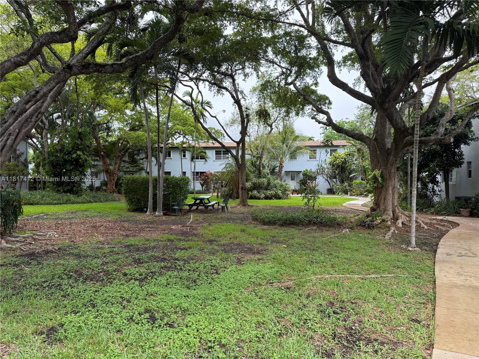 PATHWAYS CONDO - Residential