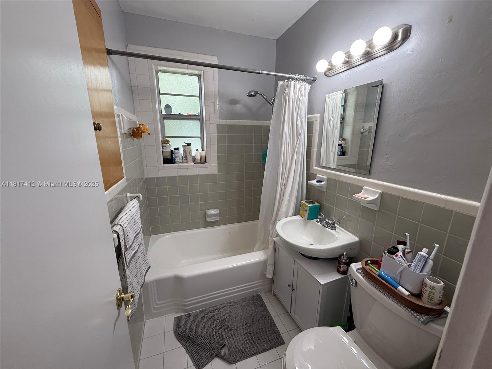PATHWAYS CONDO - Residential