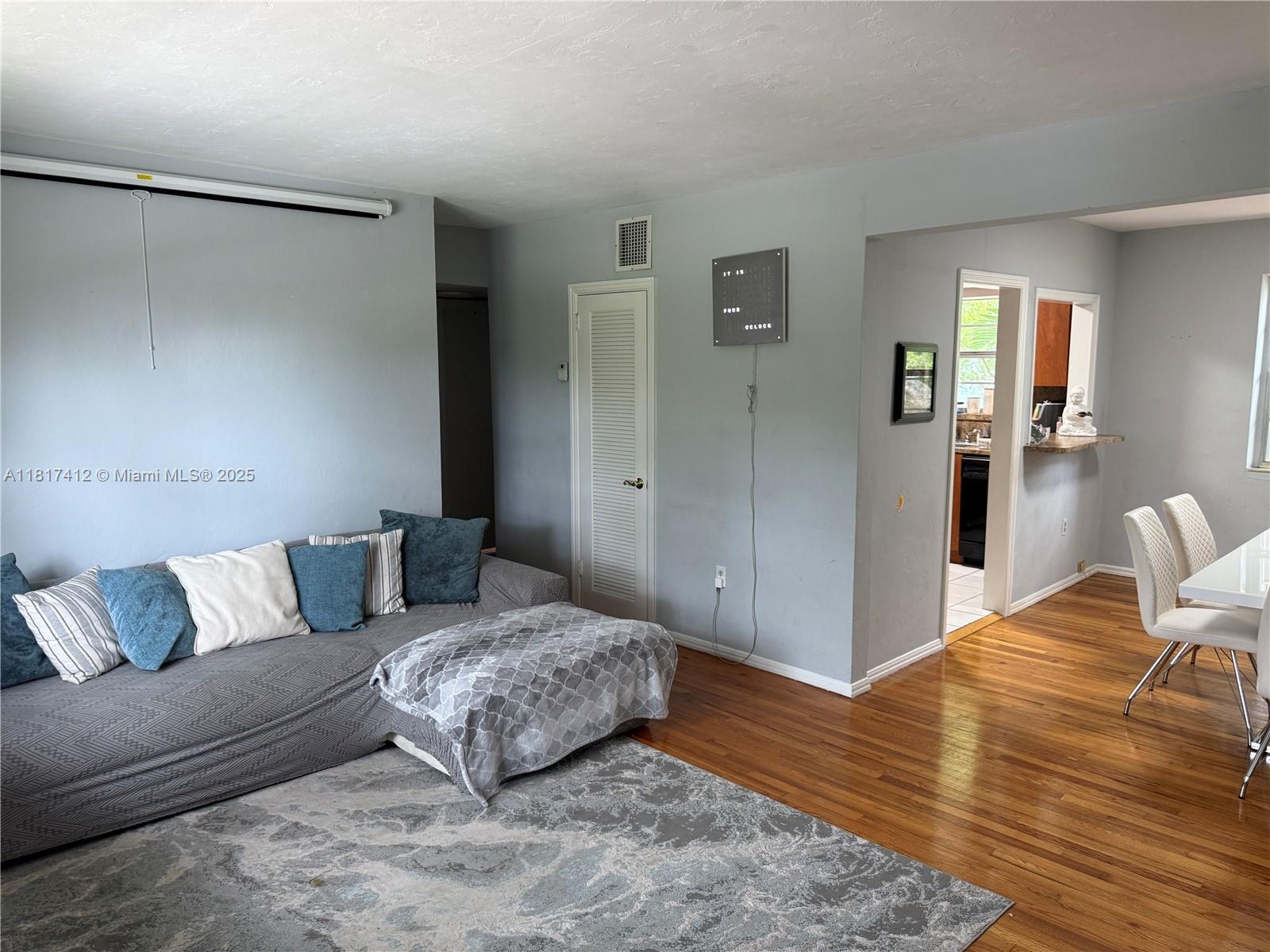 PATHWAYS CONDO - Residential