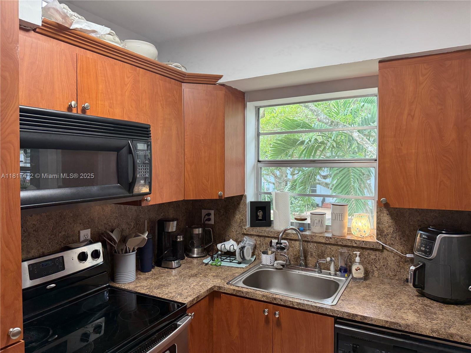 PATHWAYS CONDO - Residential
