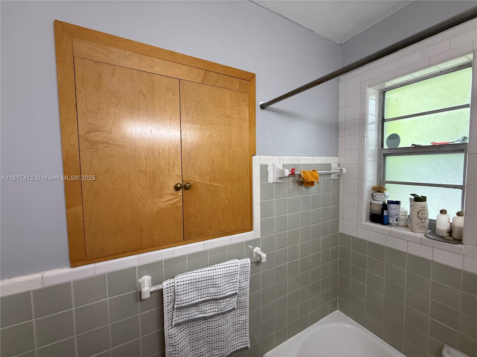 PATHWAYS CONDO - Residential