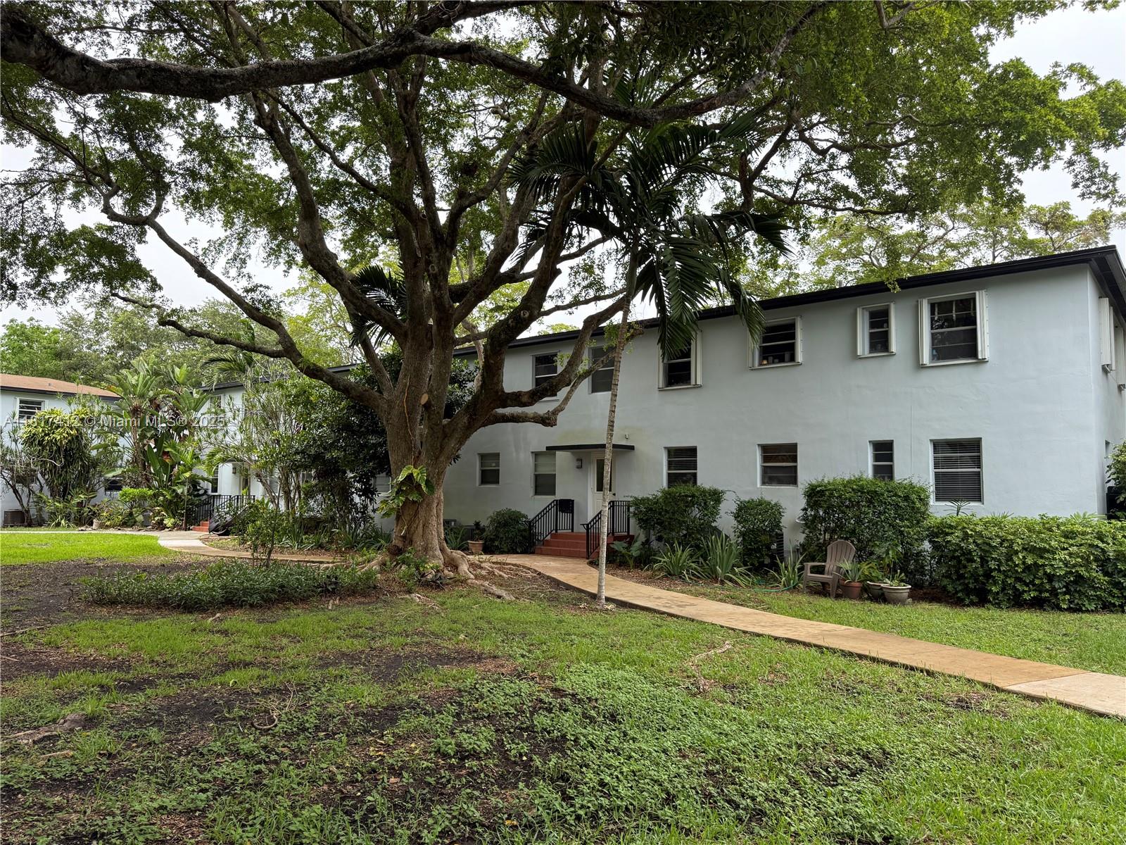 PATHWAYS CONDO - Residential