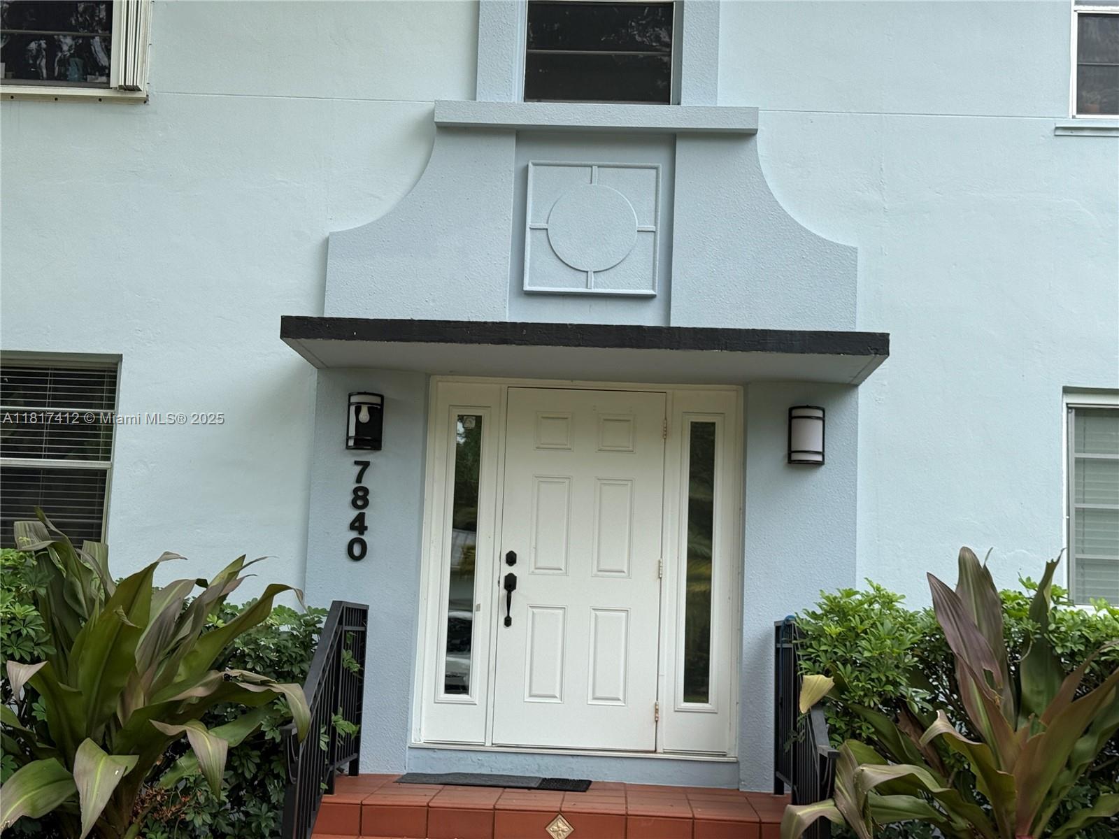 PATHWAYS CONDO - Residential