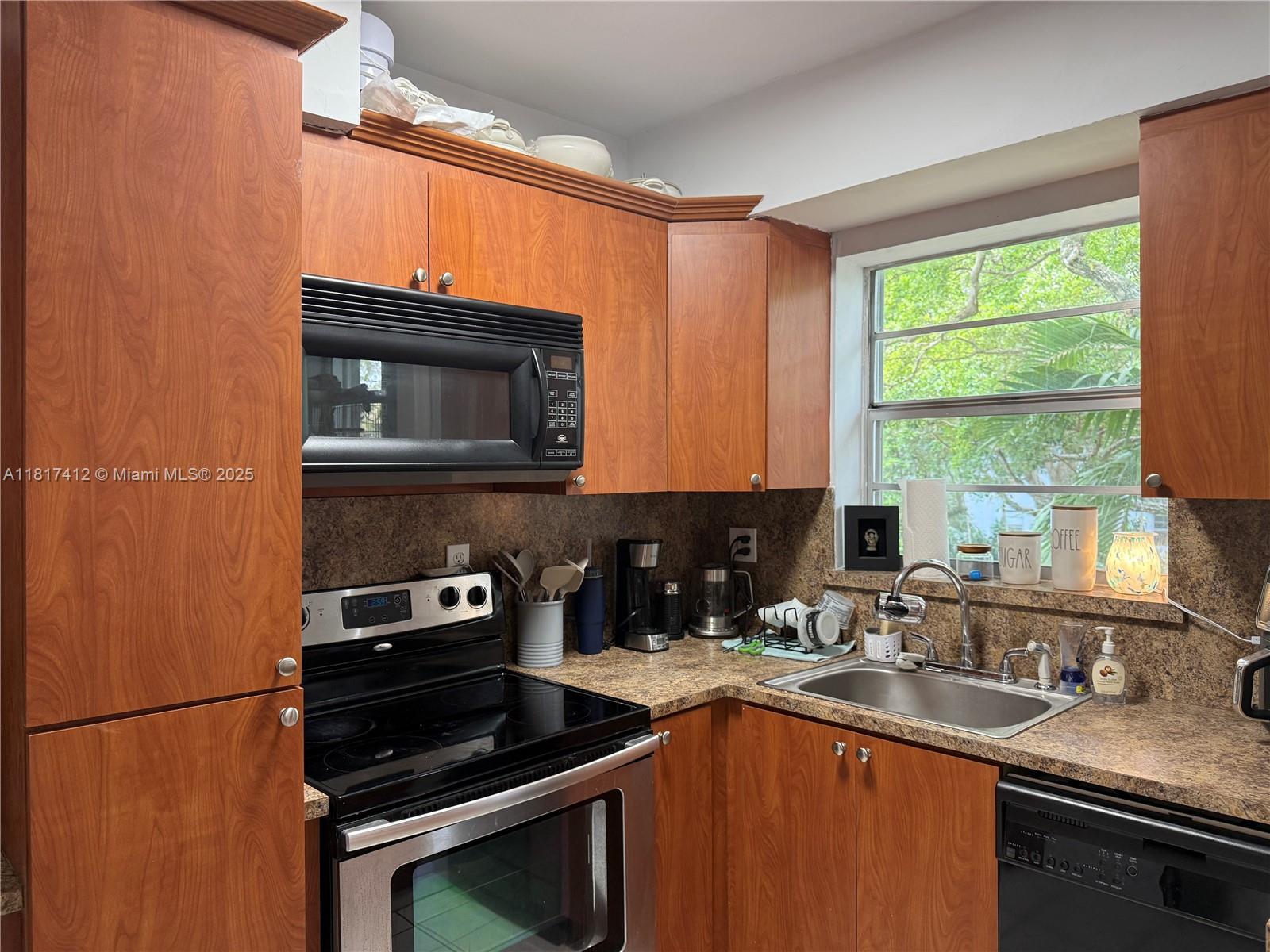 PATHWAYS CONDO - Residential