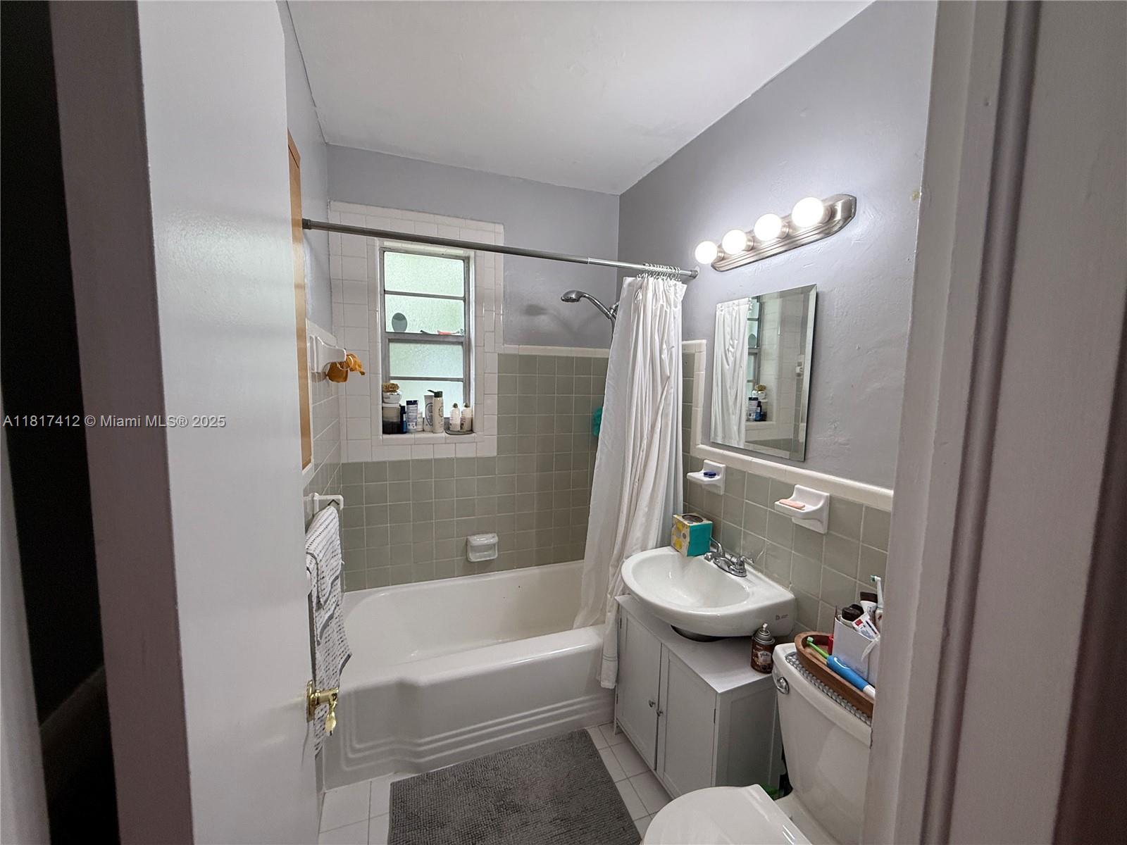 PATHWAYS CONDO - Residential