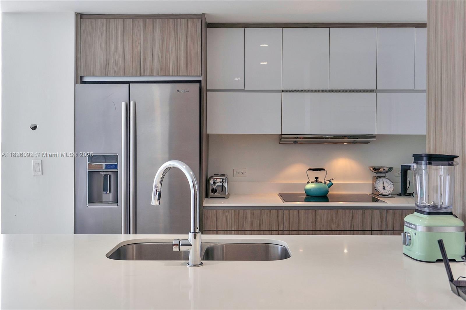 BAY HOUSE MIAMI CONDO - Residential