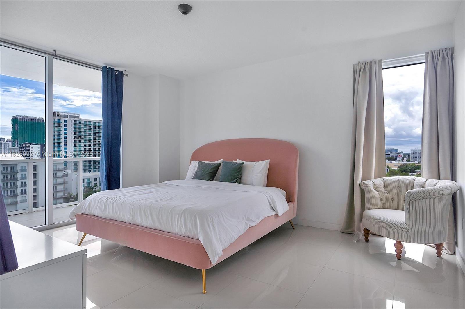 BAY HOUSE MIAMI CONDO - Residential