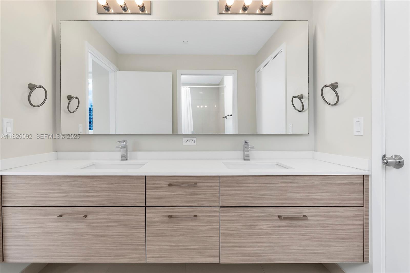 BAY HOUSE MIAMI CONDO - Residential