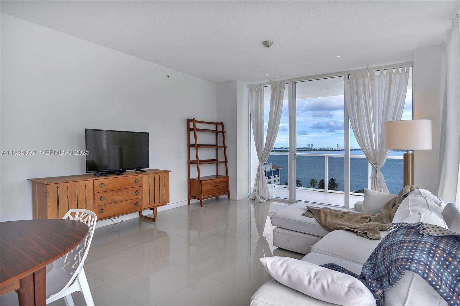 BAY HOUSE MIAMI CONDO - Residential