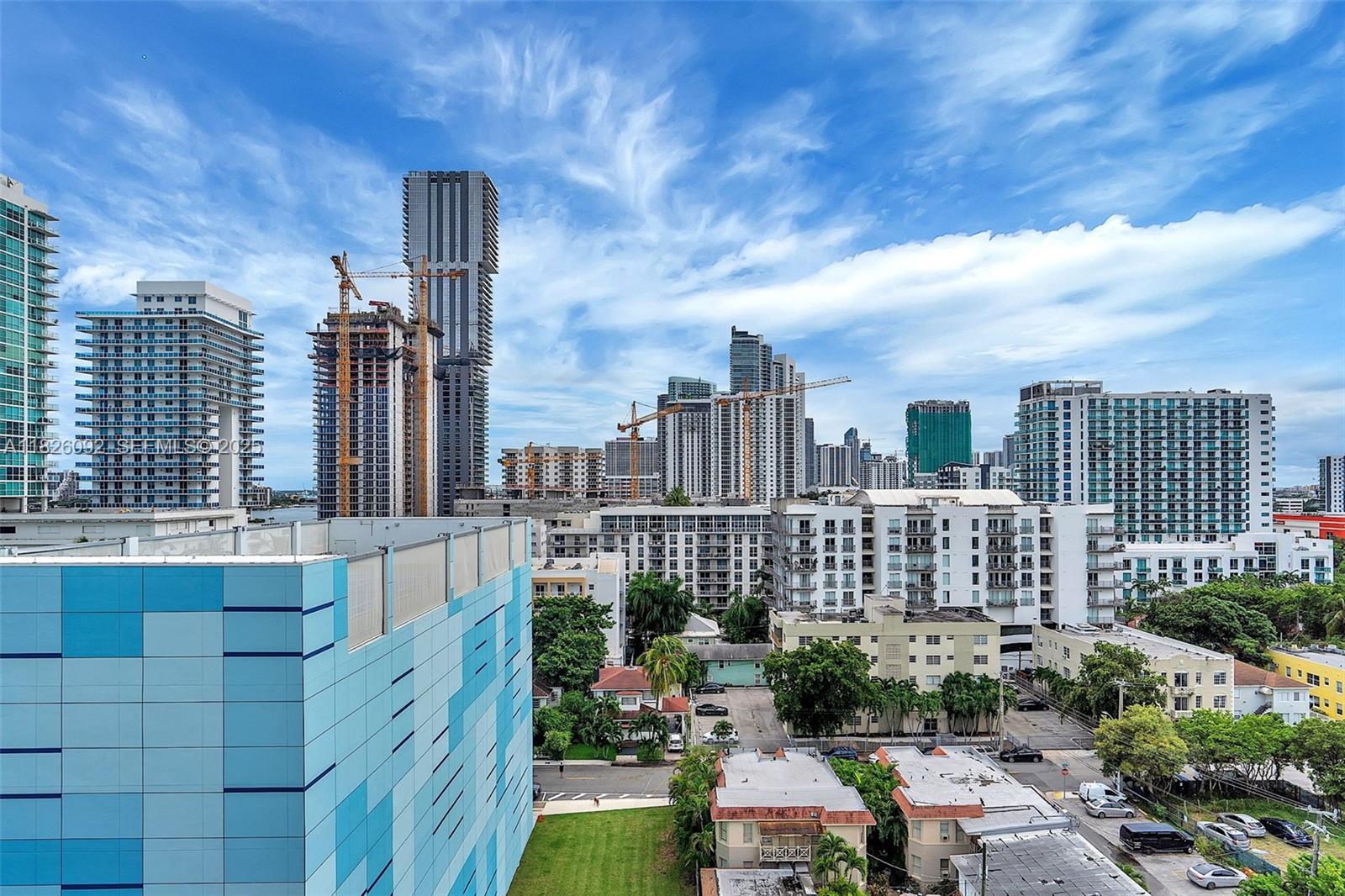 BAY HOUSE MIAMI CONDO - Residential