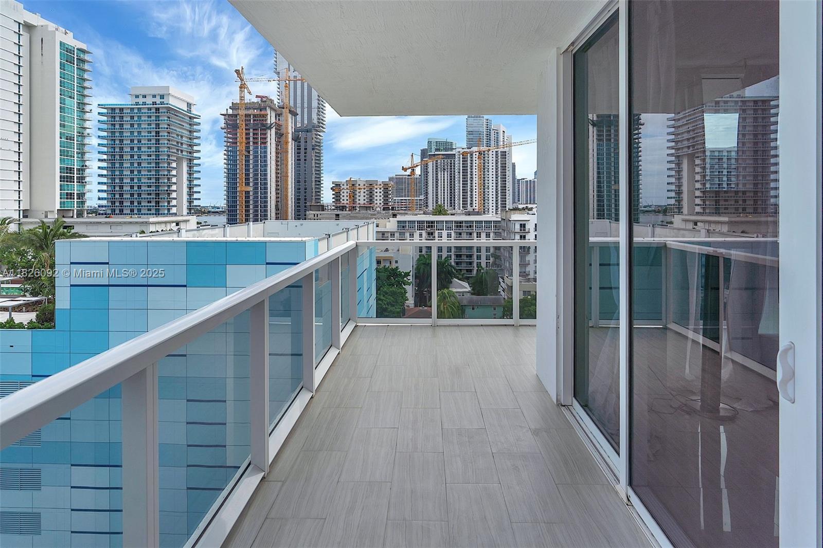 BAY HOUSE MIAMI CONDO - Residential