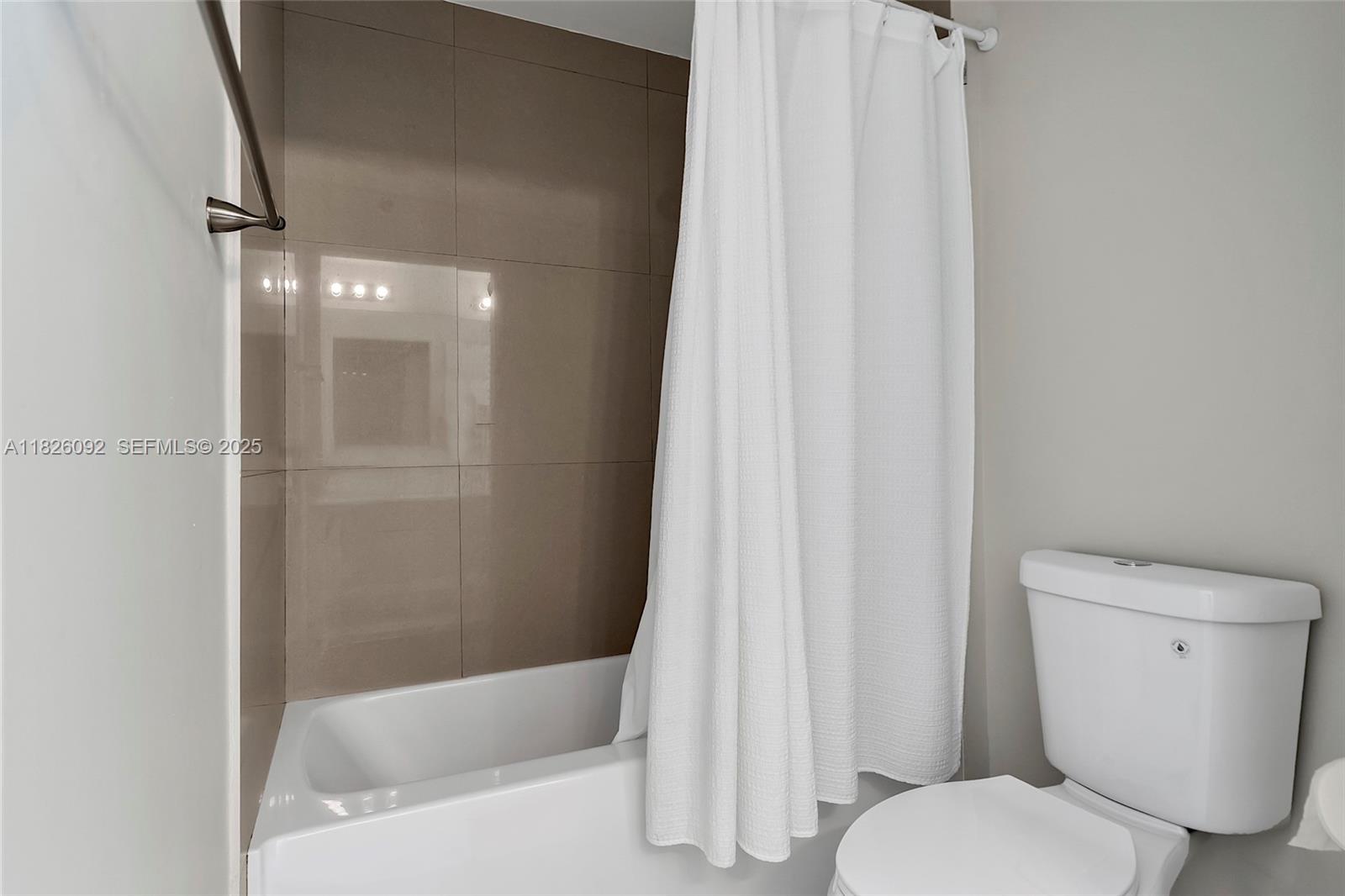 BAY HOUSE MIAMI CONDO - Residential