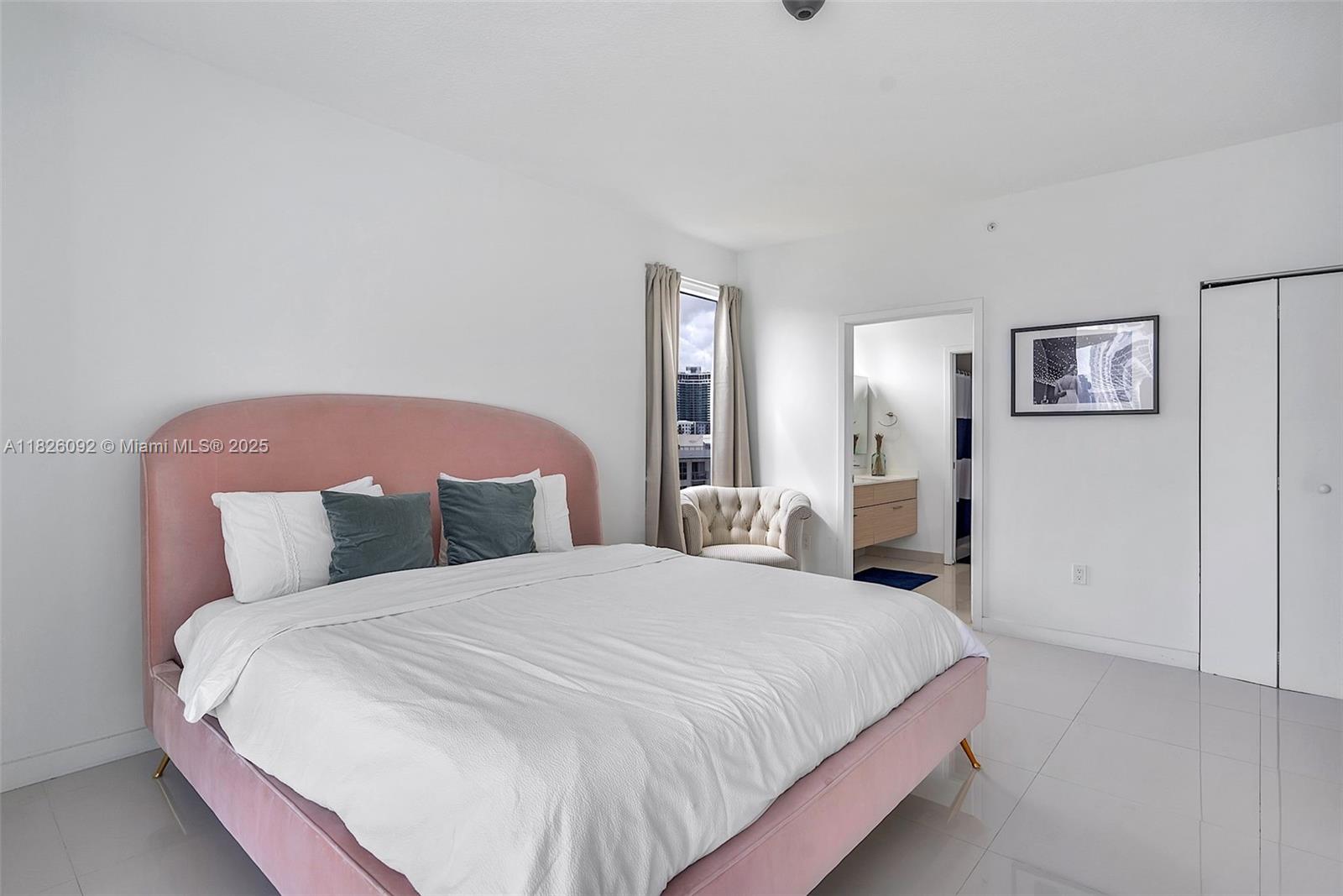 BAY HOUSE MIAMI CONDO - Residential