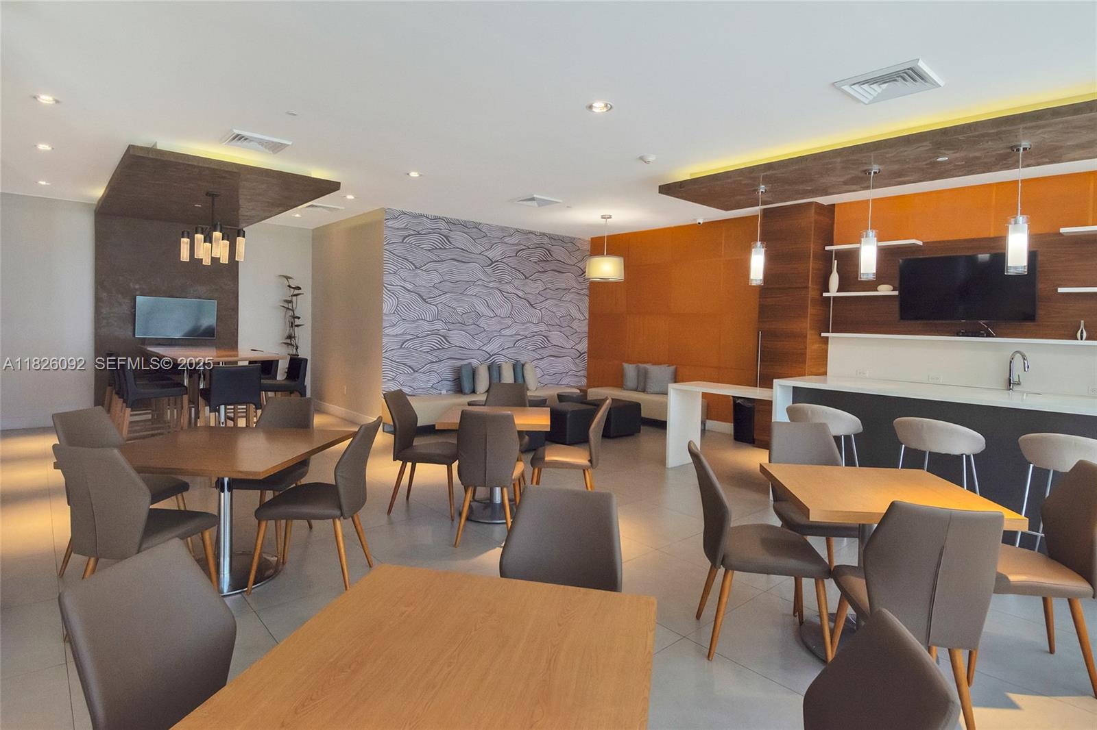 BAY HOUSE MIAMI CONDO - Residential