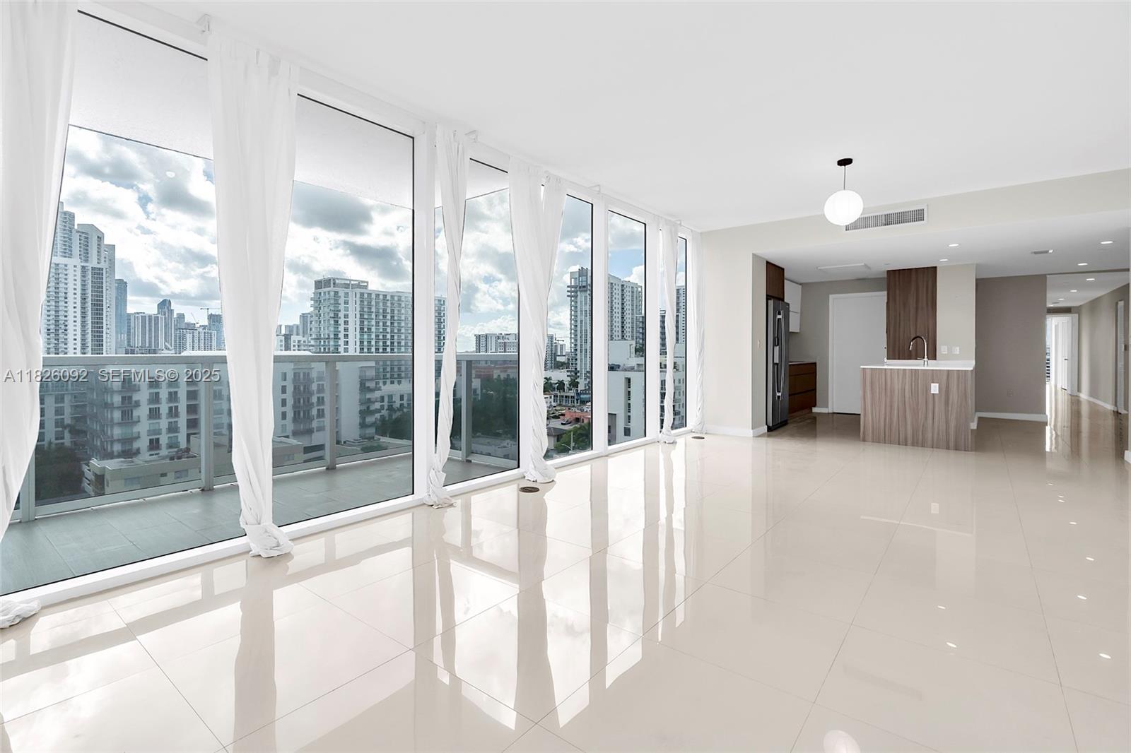 BAY HOUSE MIAMI CONDO - Residential