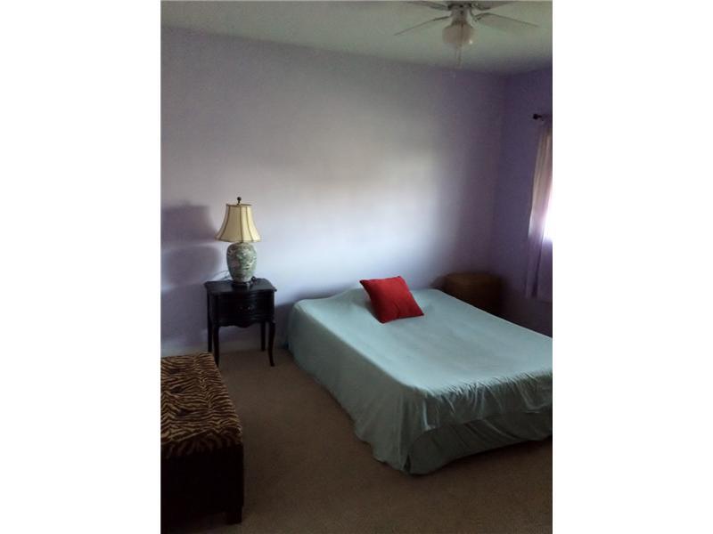 LLOYD ESTATES ADD RESUB B - Residential Lease