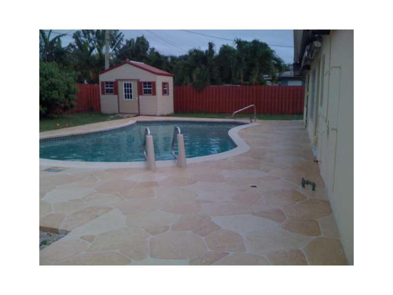 LLOYD ESTATES ADD RESUB B - Residential Lease