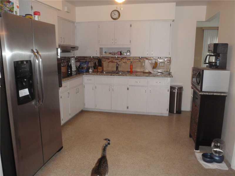 LLOYD ESTATES ADD RESUB B - Residential Lease