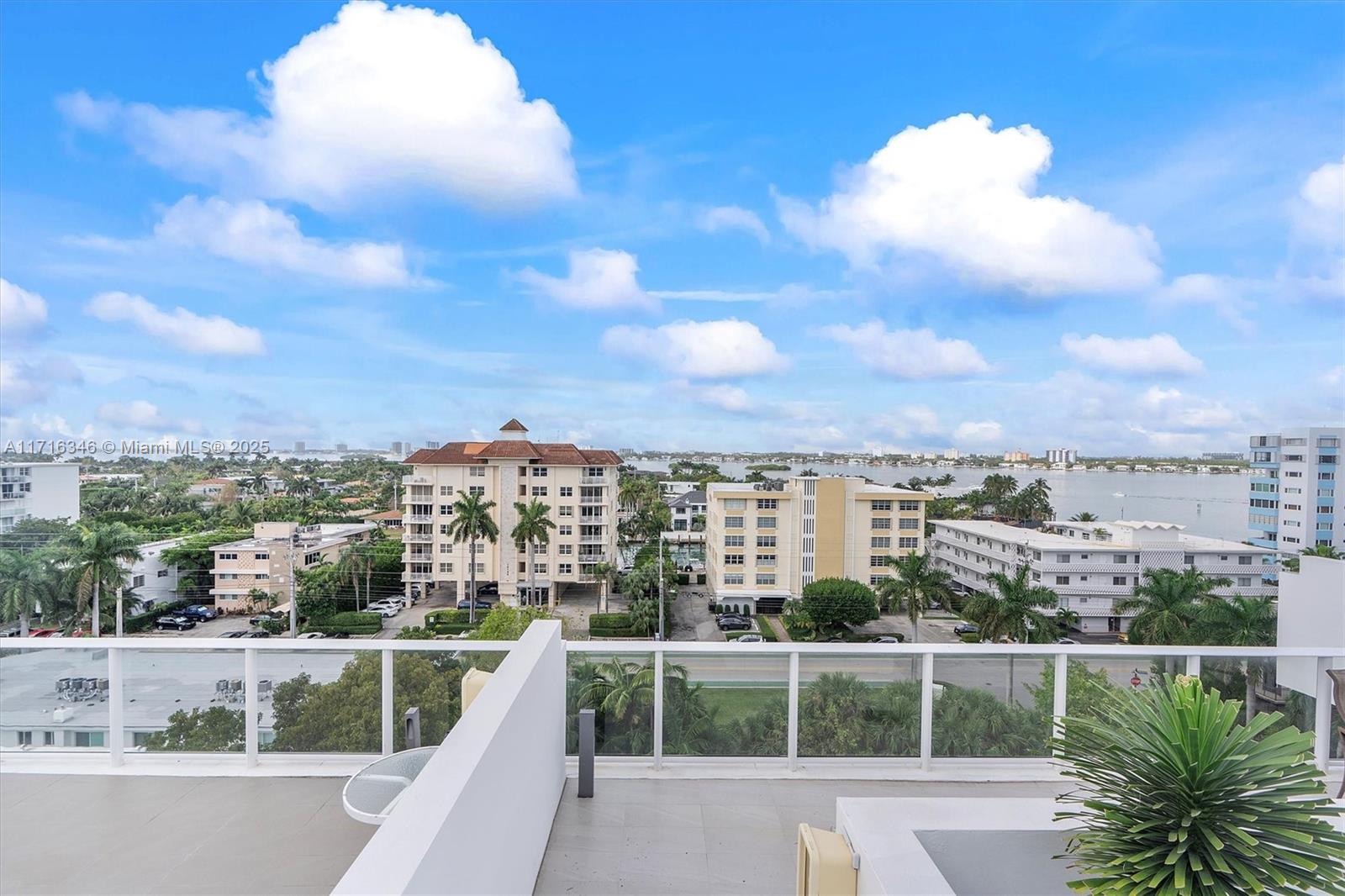 LE JARDIN HOUSE CONDO - Residential