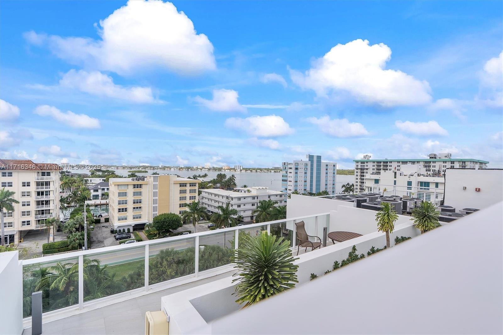 LE JARDIN HOUSE CONDO - Residential