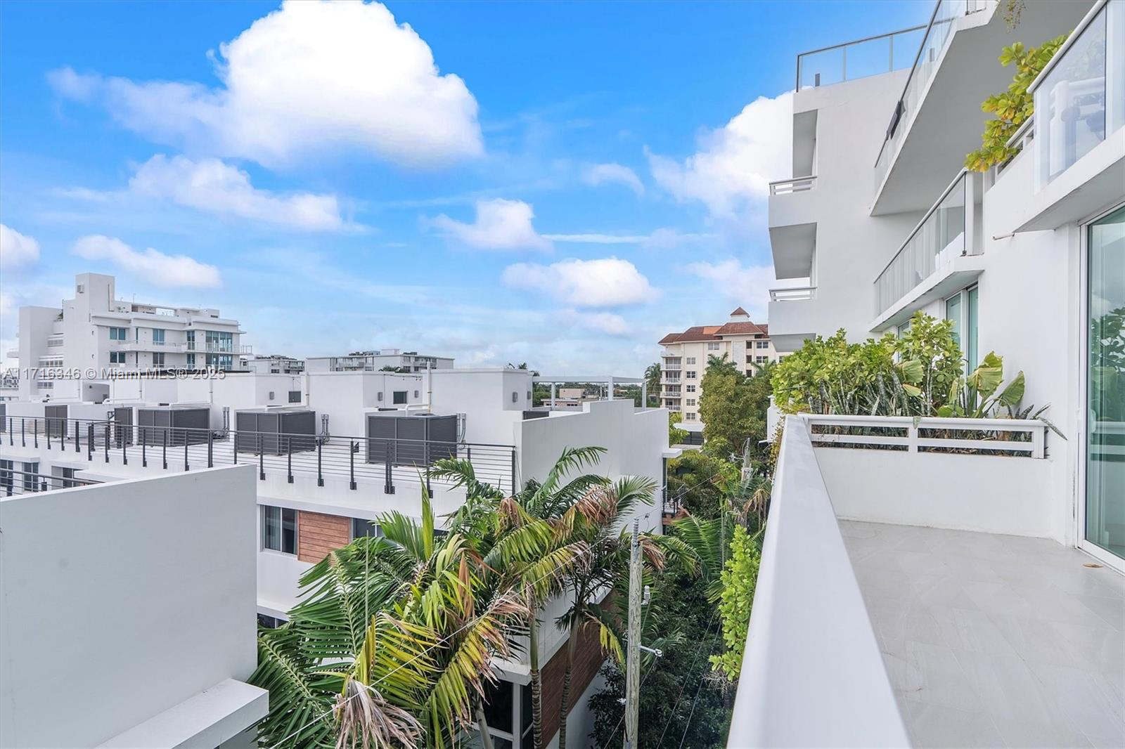LE JARDIN HOUSE CONDO - Residential