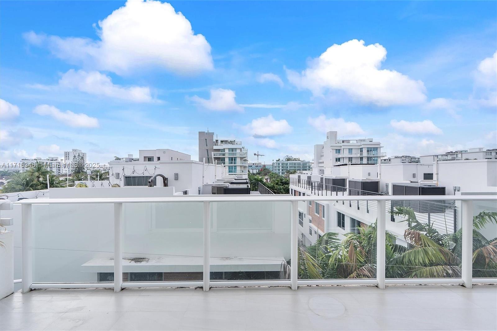 LE JARDIN HOUSE CONDO - Residential