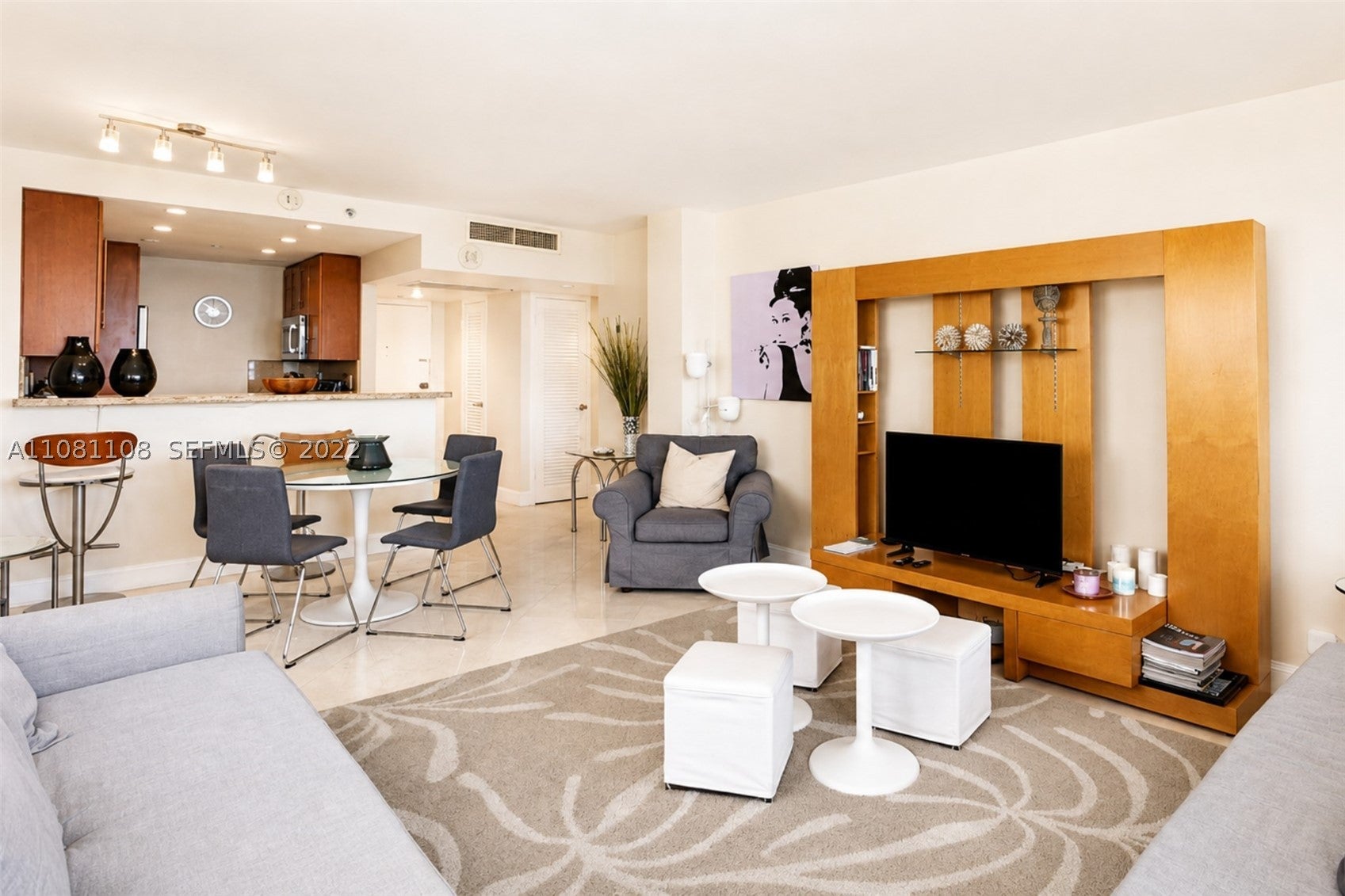100 Lincoln Rd 1121