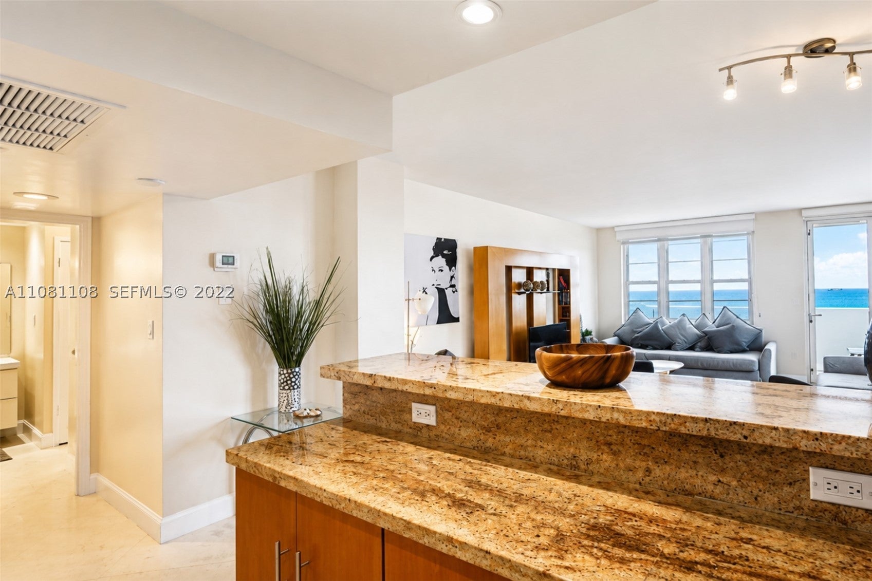 100 Lincoln Rd 1121
