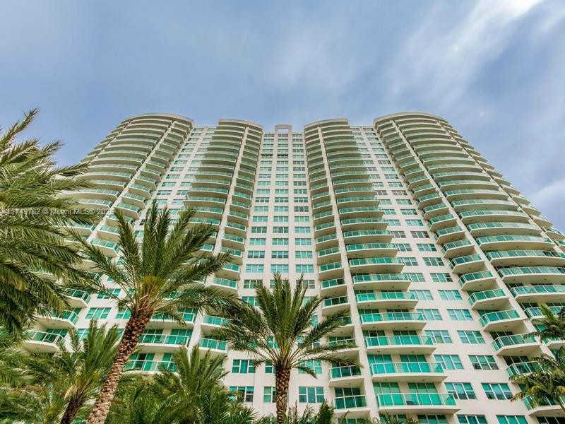 20201 E Country Club Dr 2203