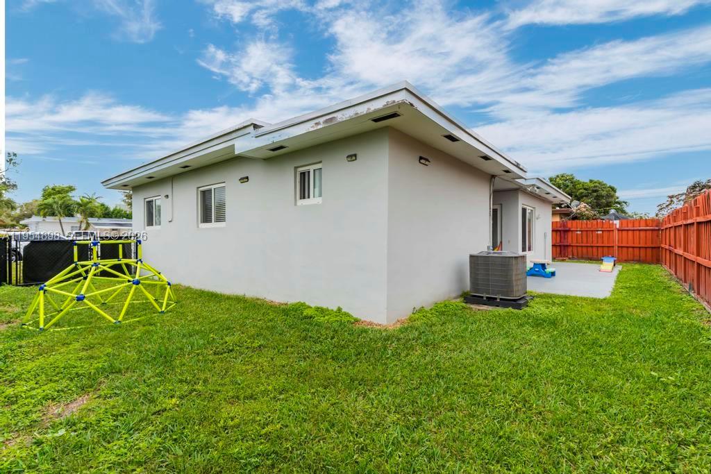 BREEZY ACRES - Residential Income