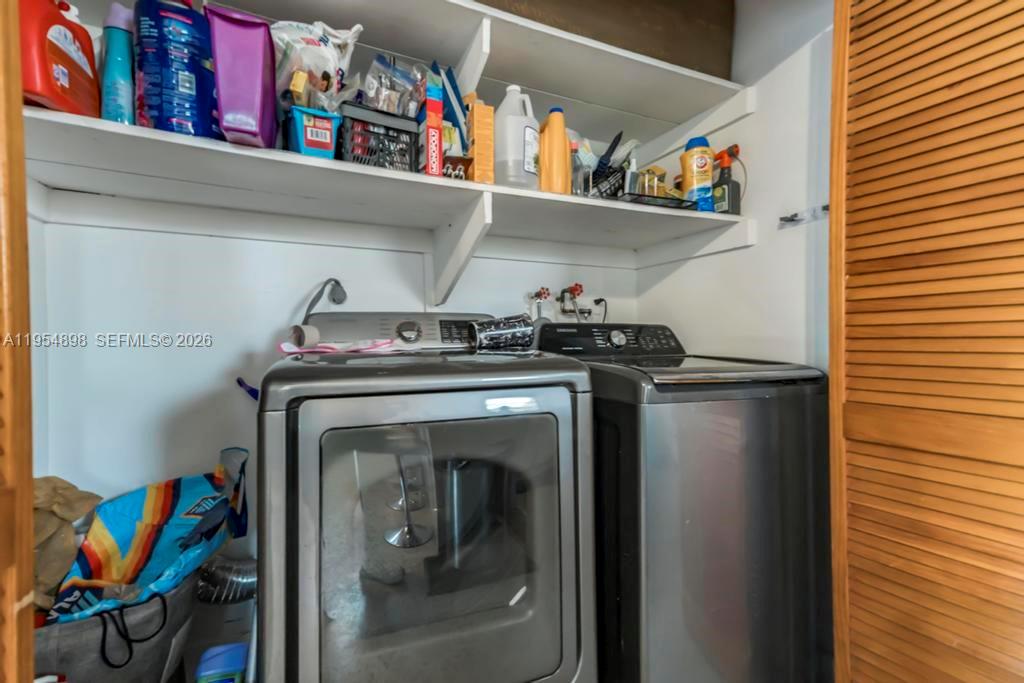 BREEZY ACRES - Residential Income