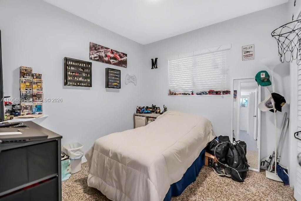 BREEZY ACRES - Residential Income