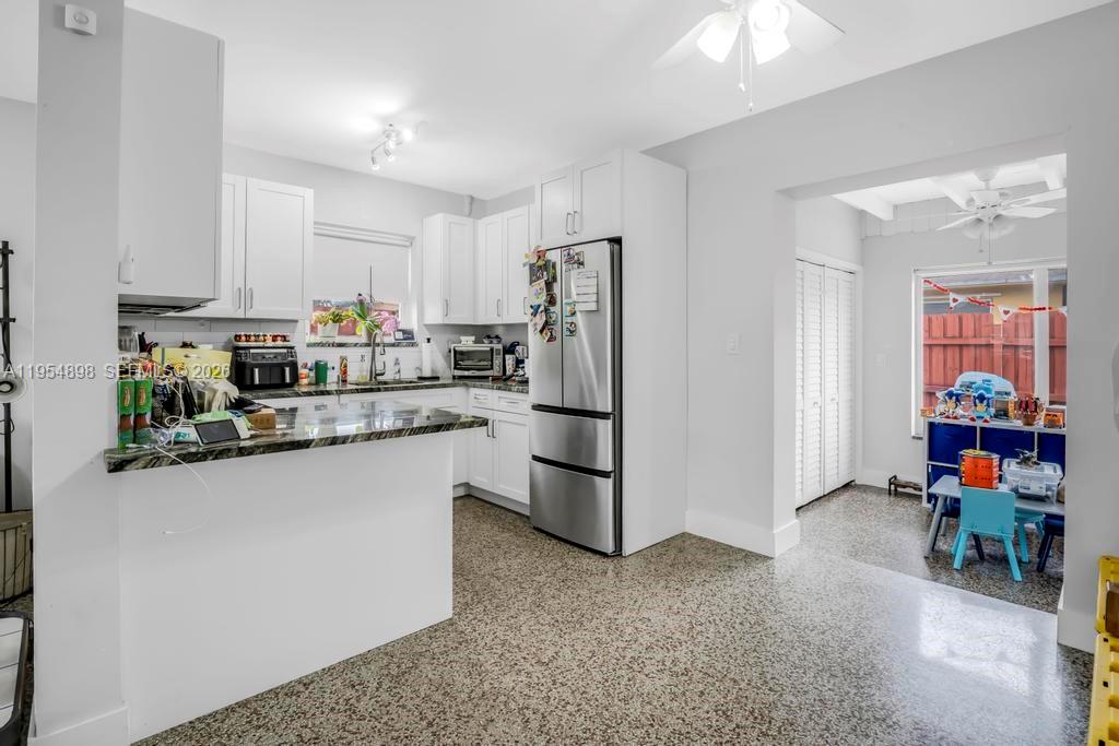 BREEZY ACRES - Residential Income